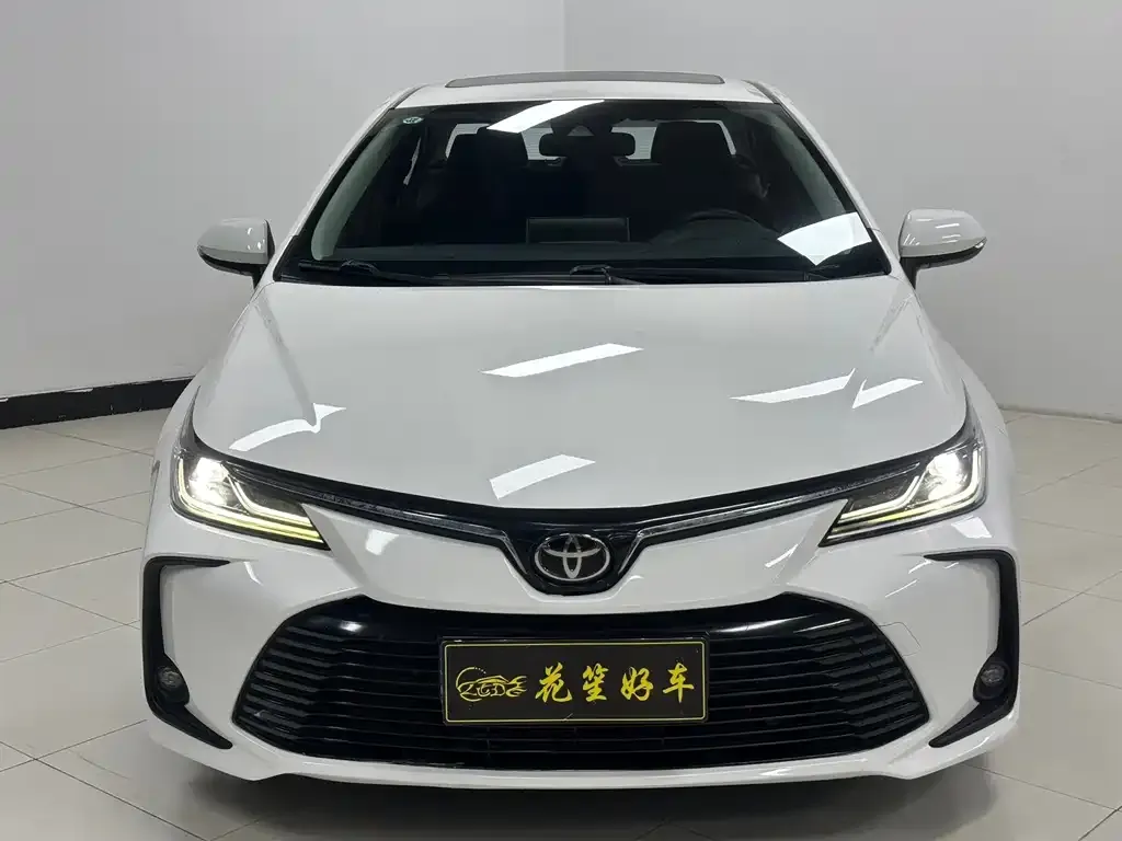 Toyota Corolla — фото 2