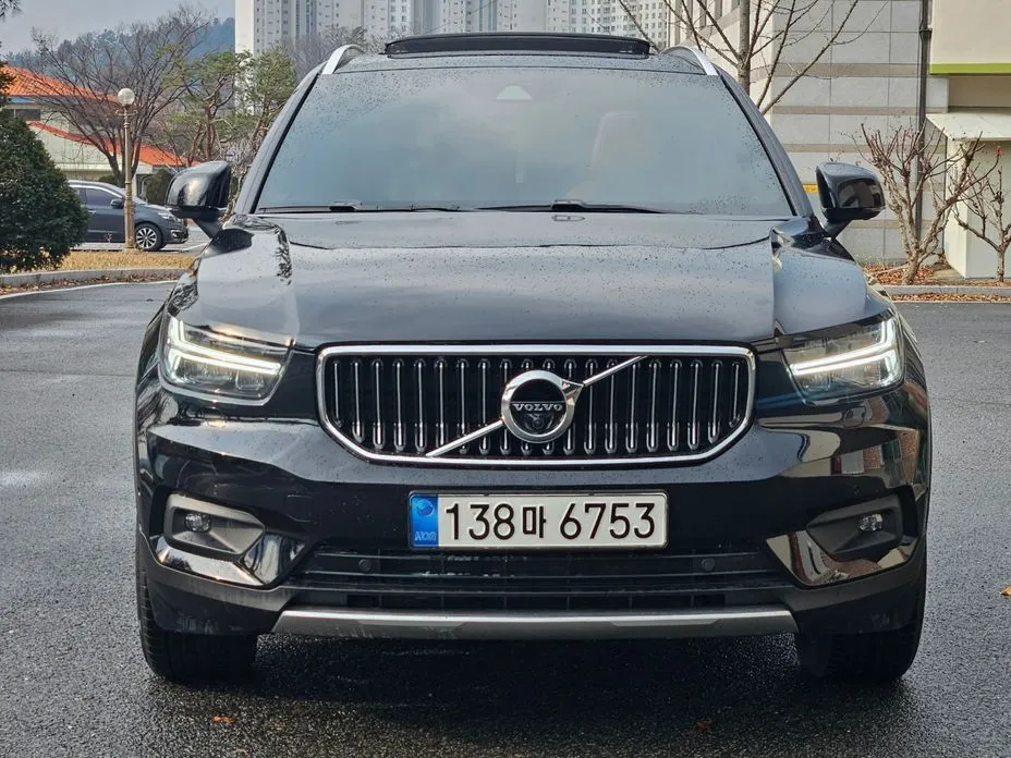 Volvo XC40 — фото 1