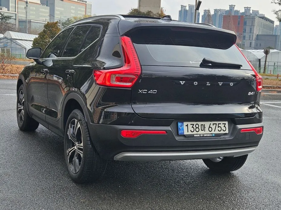 Volvo XC40 — фото 6