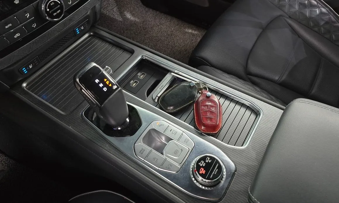 KG Mobility (Ssangyong) Rexton — фото 10
