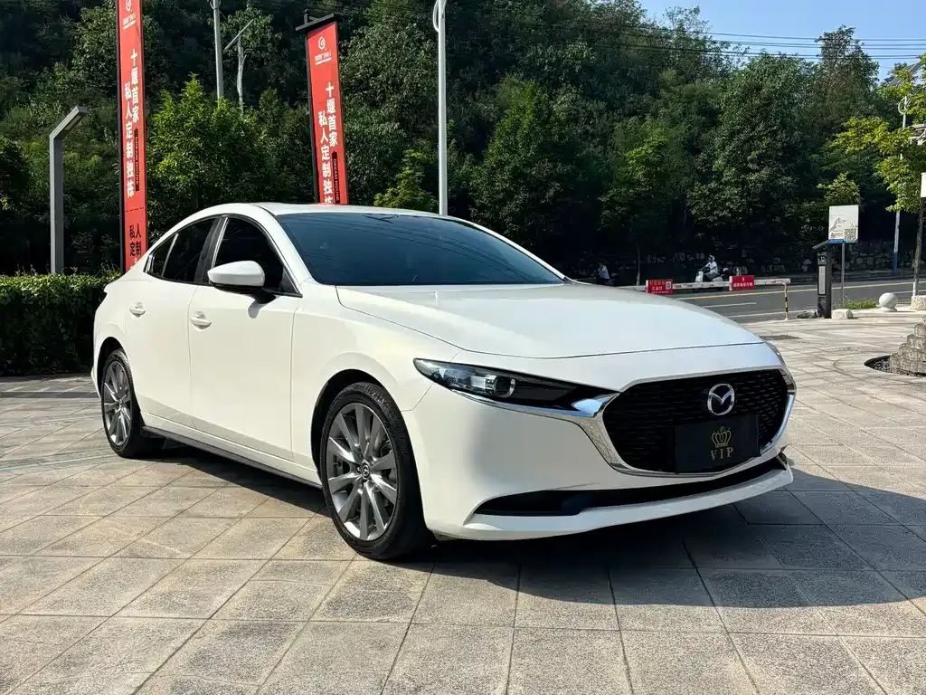 Mazda 3 Axela — фото 4