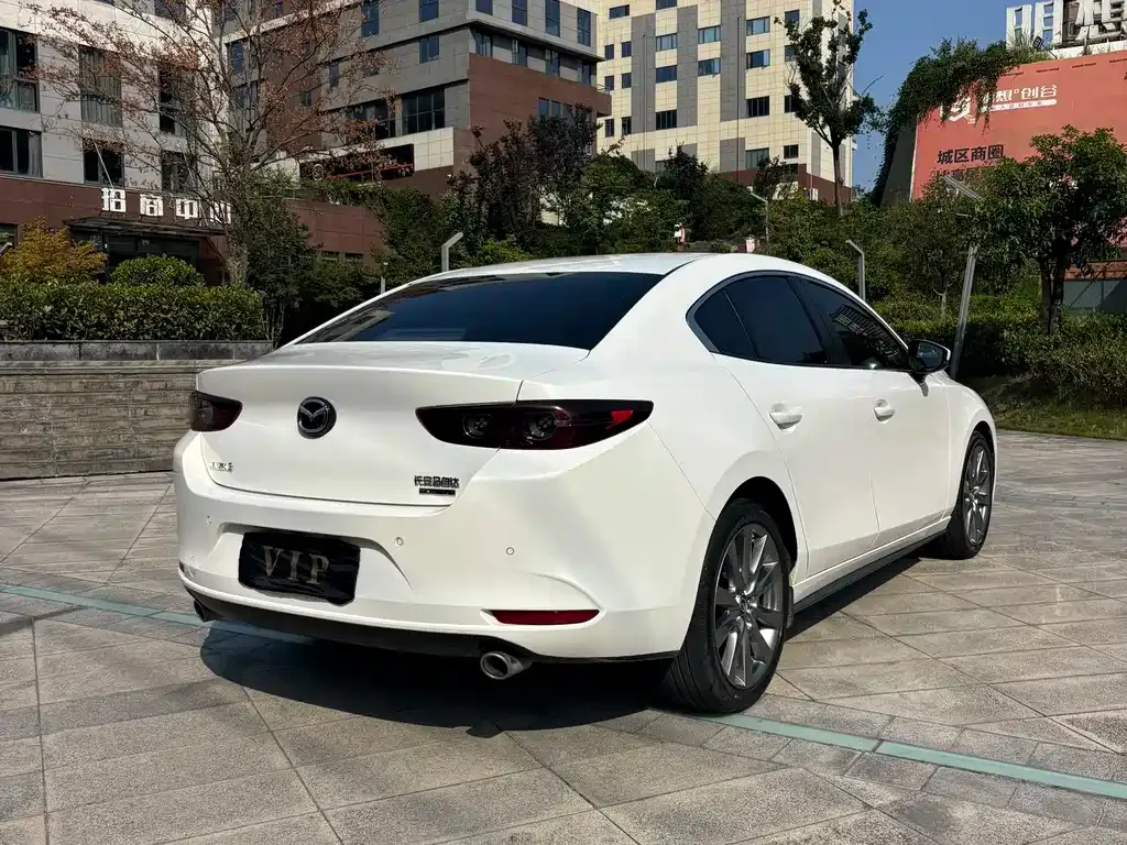 Mazda 3 Axela — фото 10