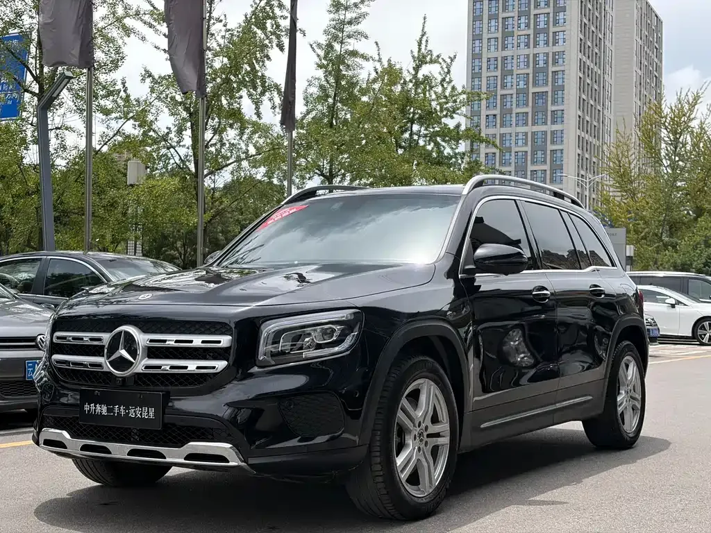 Mercedes-Benz GLB — фото 7