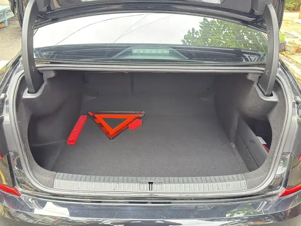 Volkswagen Passat — фото 10