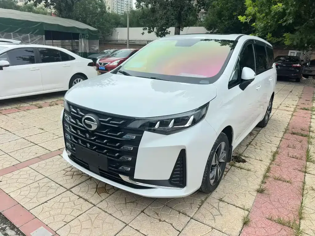 GAC Motor Trumpchi M6 — фото 1