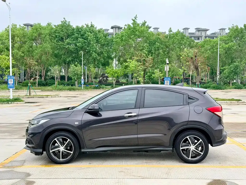 Honda Vezel — фото 10