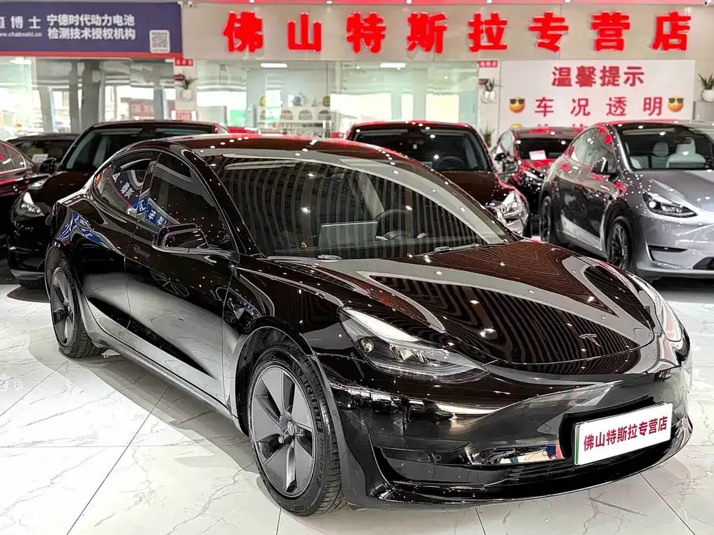 Tesla Model 3 — фото 9