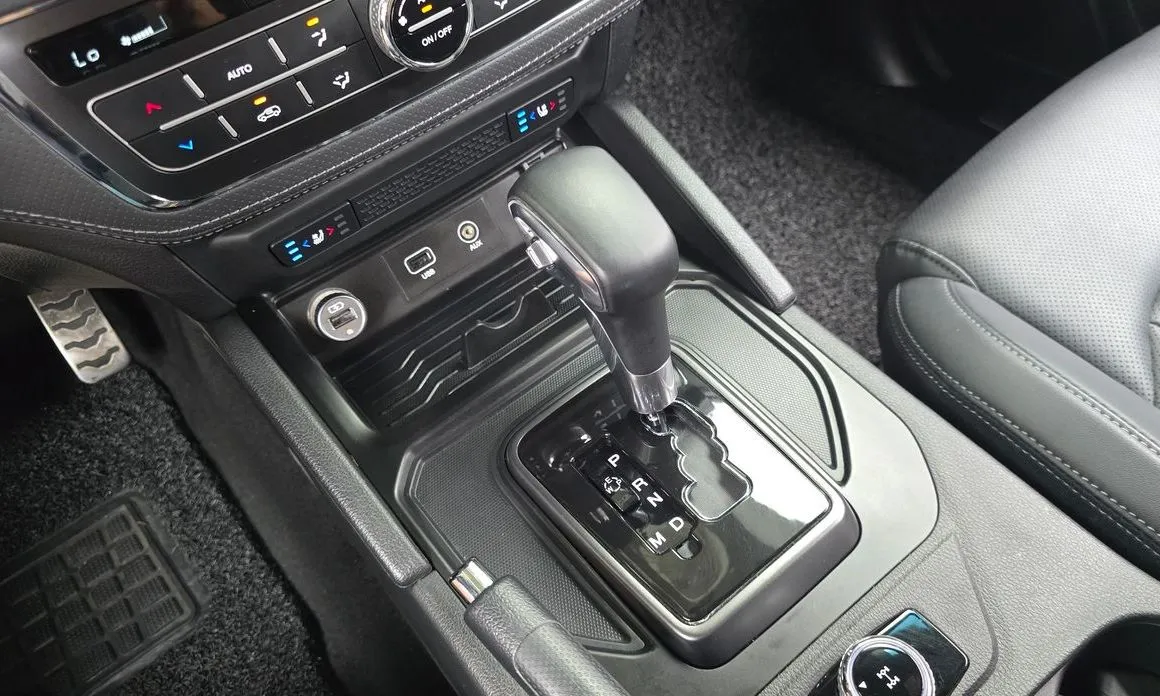 KG Mobility (Ssangyong) Rexton — фото 10