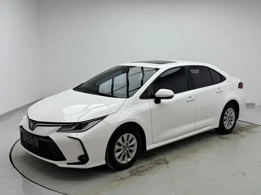 Toyota Corolla — фото 1