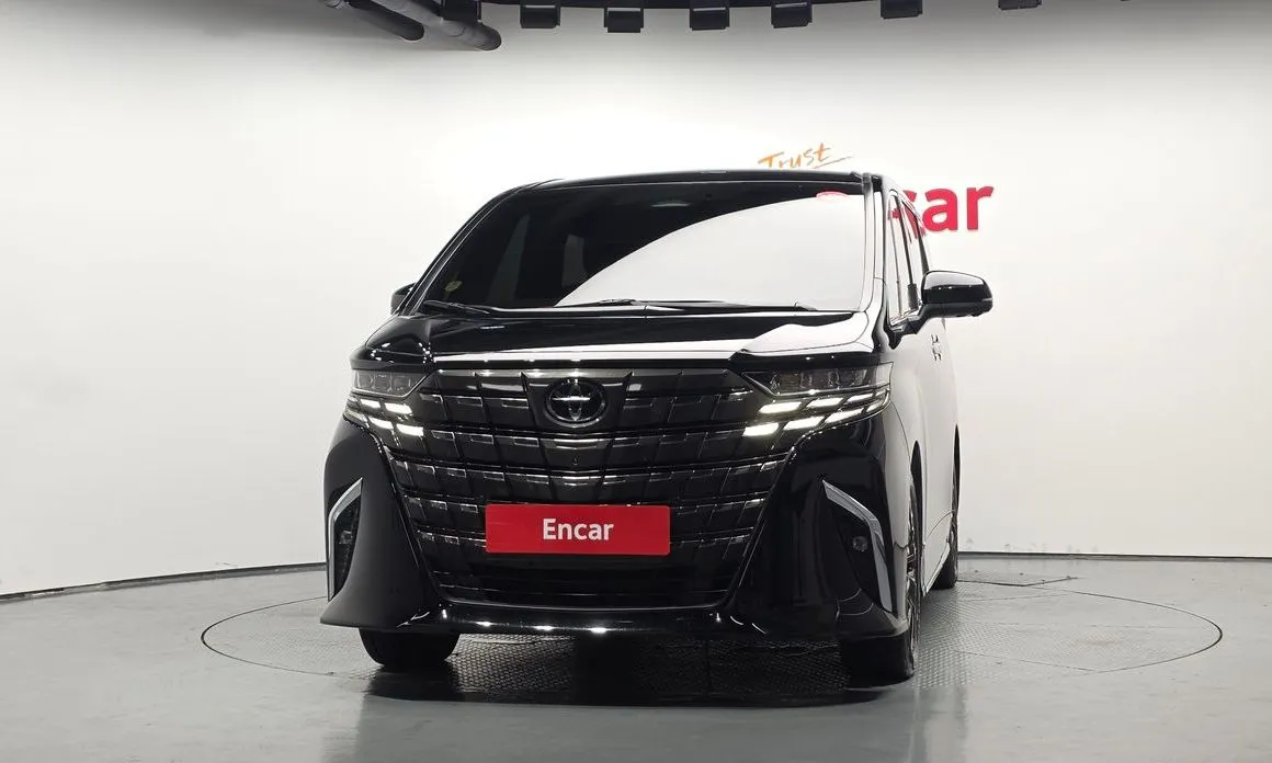Toyota Alphard — фото 6