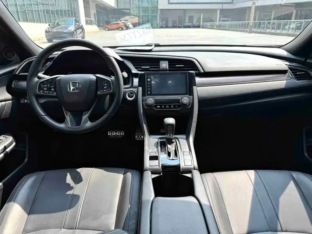 Honda Civic — фото 7