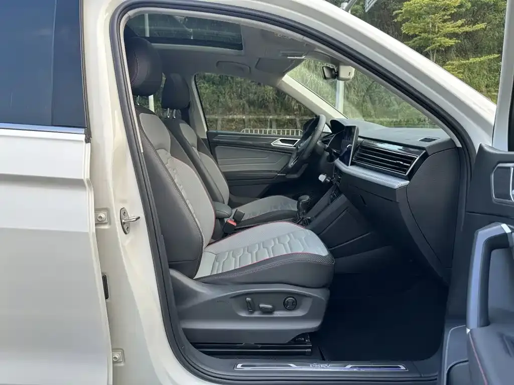 Volkswagen 途观L插电混动 — фото 9