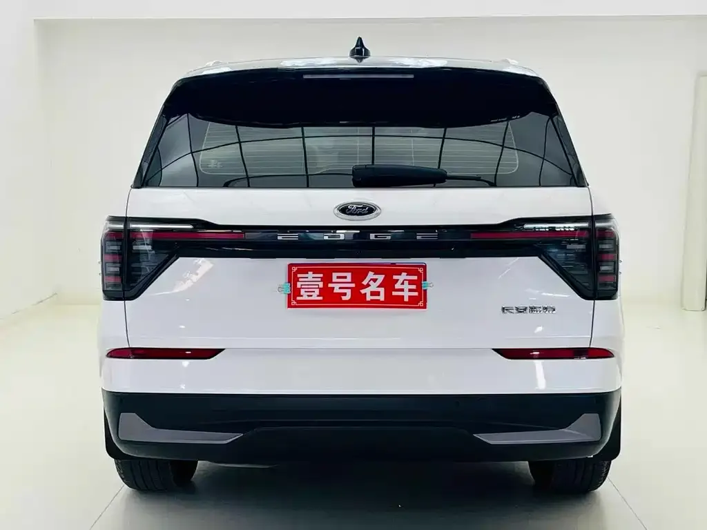 Ford Edge — фото 6