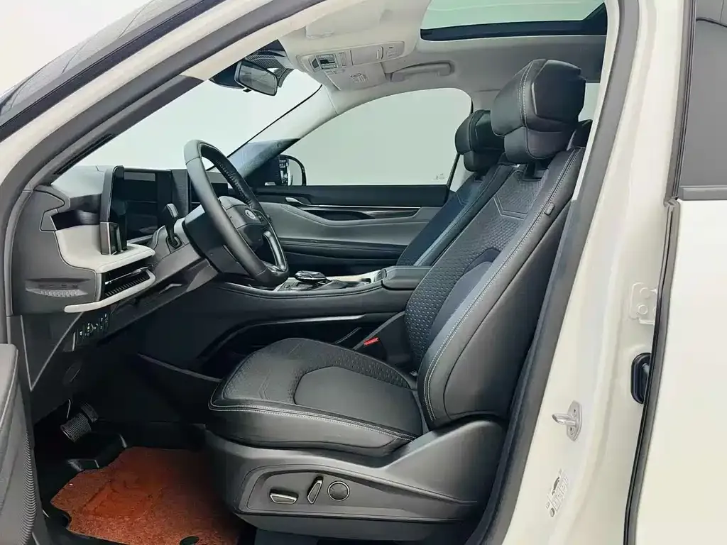 Ford Edge — фото 10