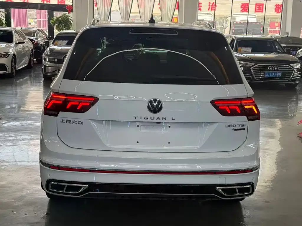 Volkswagen Tiguan L — фото 4