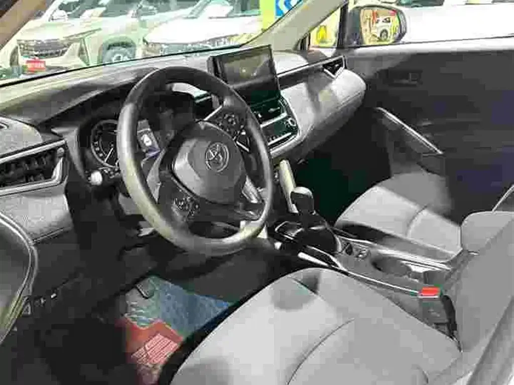 Toyota Corolla Cross — фото 3
