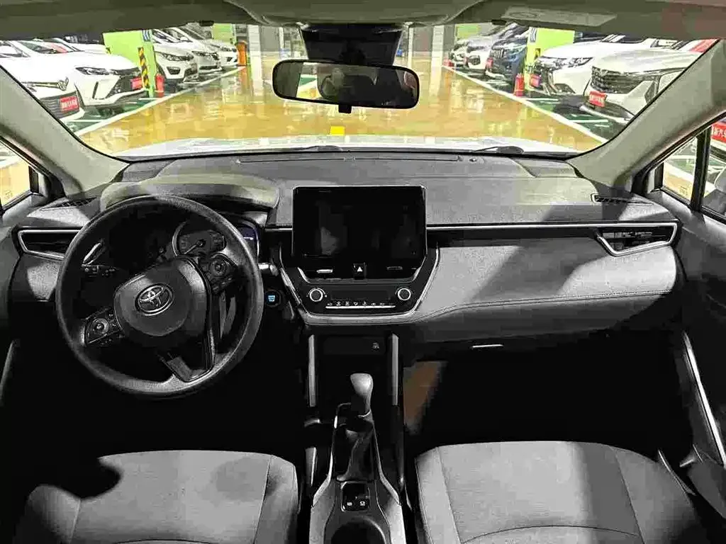 Toyota Corolla Cross — фото 9