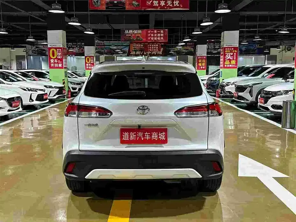 Toyota Corolla Cross — фото 10