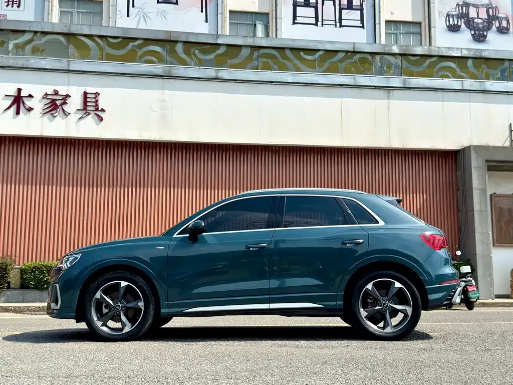 Audi Q3 — фото 8