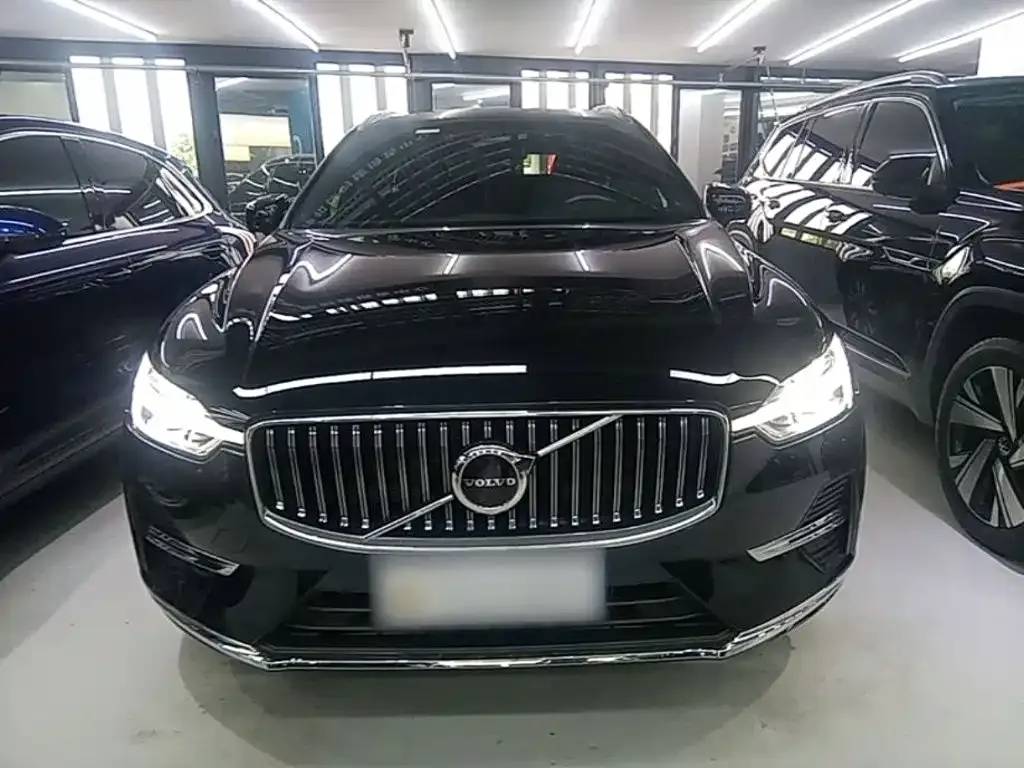 Volvo XC60 — фото 5