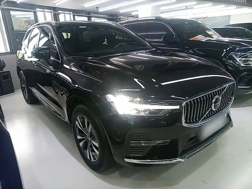 Volvo XC60 — фото 9