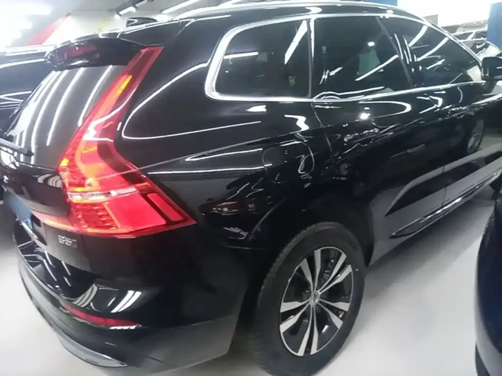 Volvo XC60 — фото 4