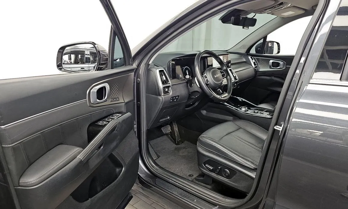 Kia Sorento — фото 6