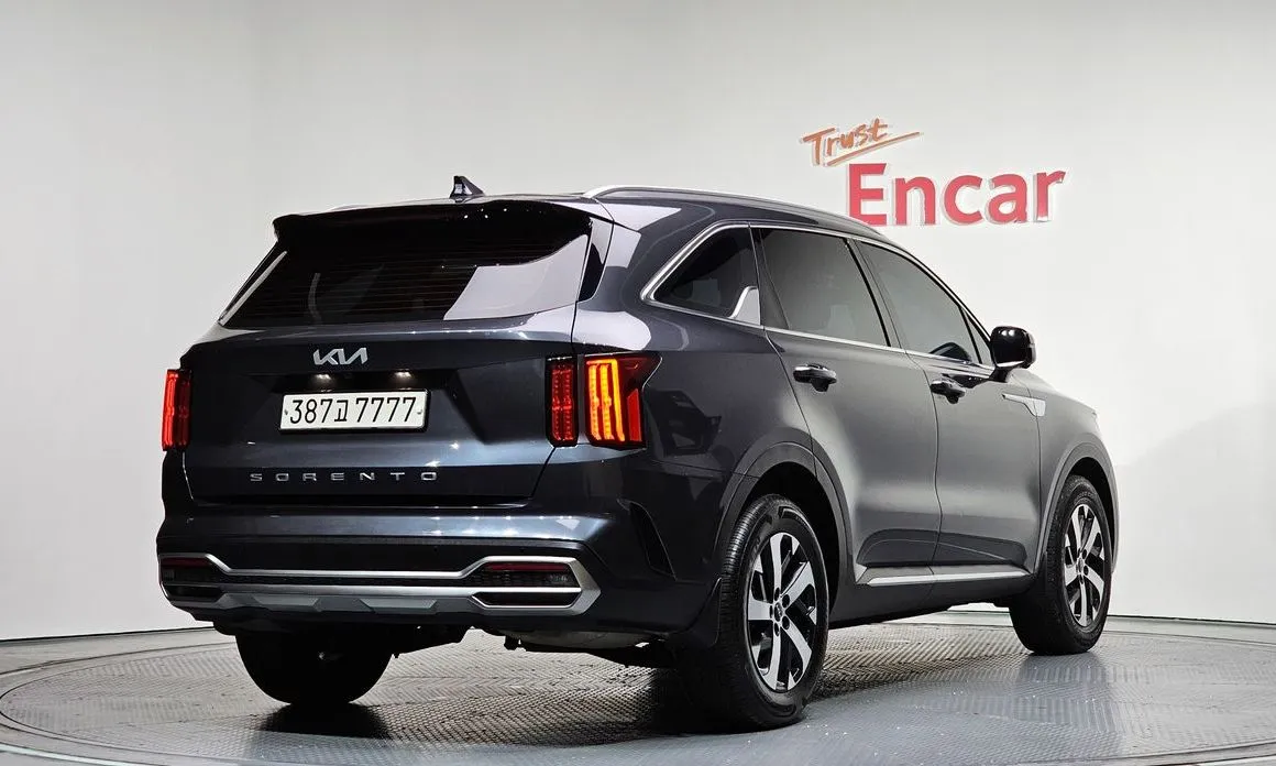 Kia Sorento — фото 9