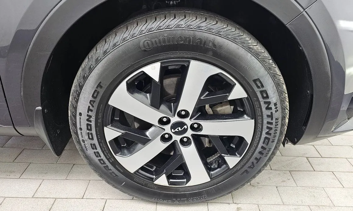Kia Sorento — фото 10