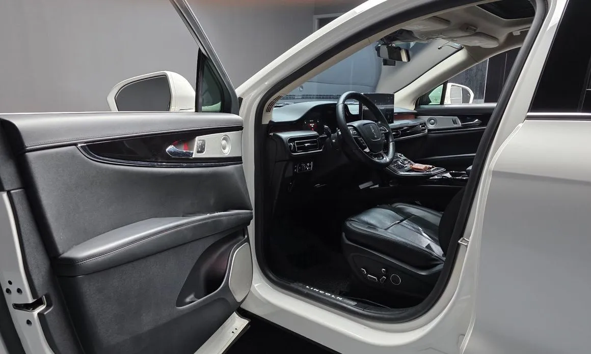 Lincoln Nautilus — фото 7