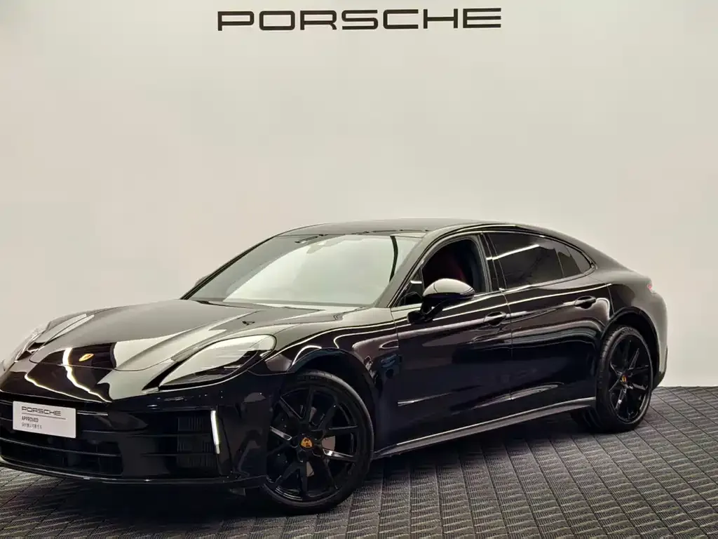 Porsche Panamera — фото 1