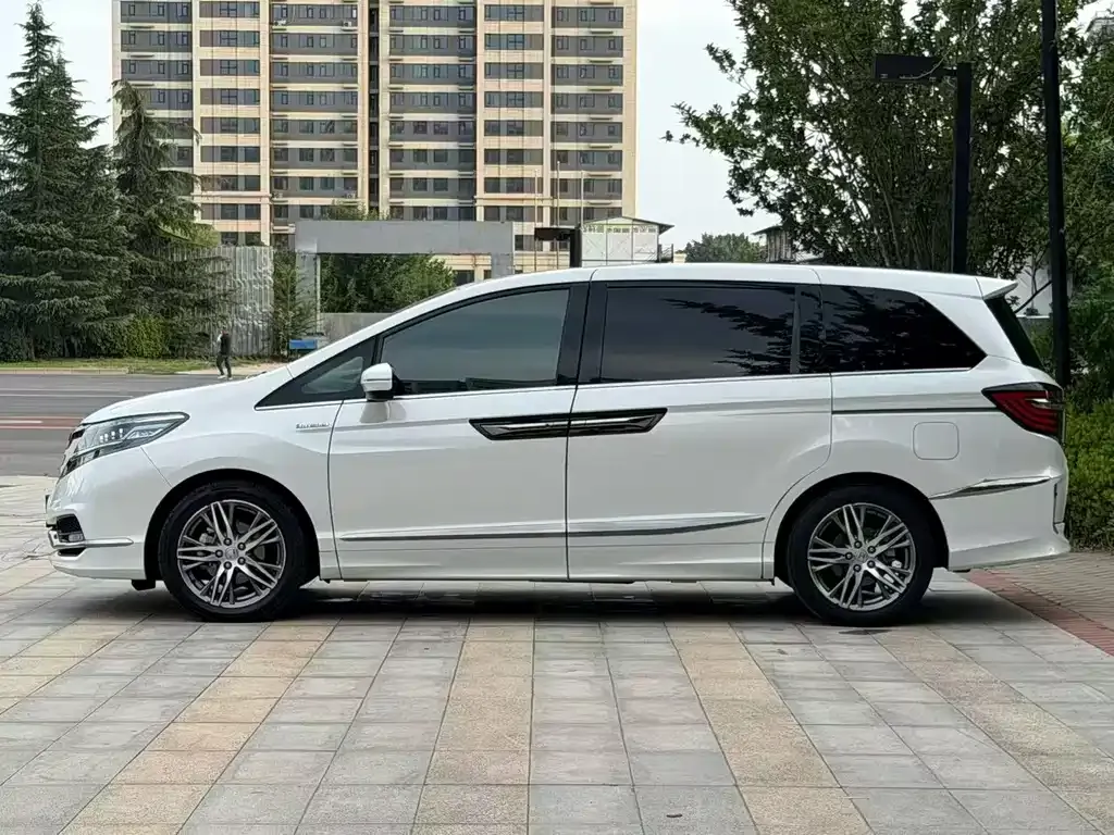 Honda Elysion — фото 6