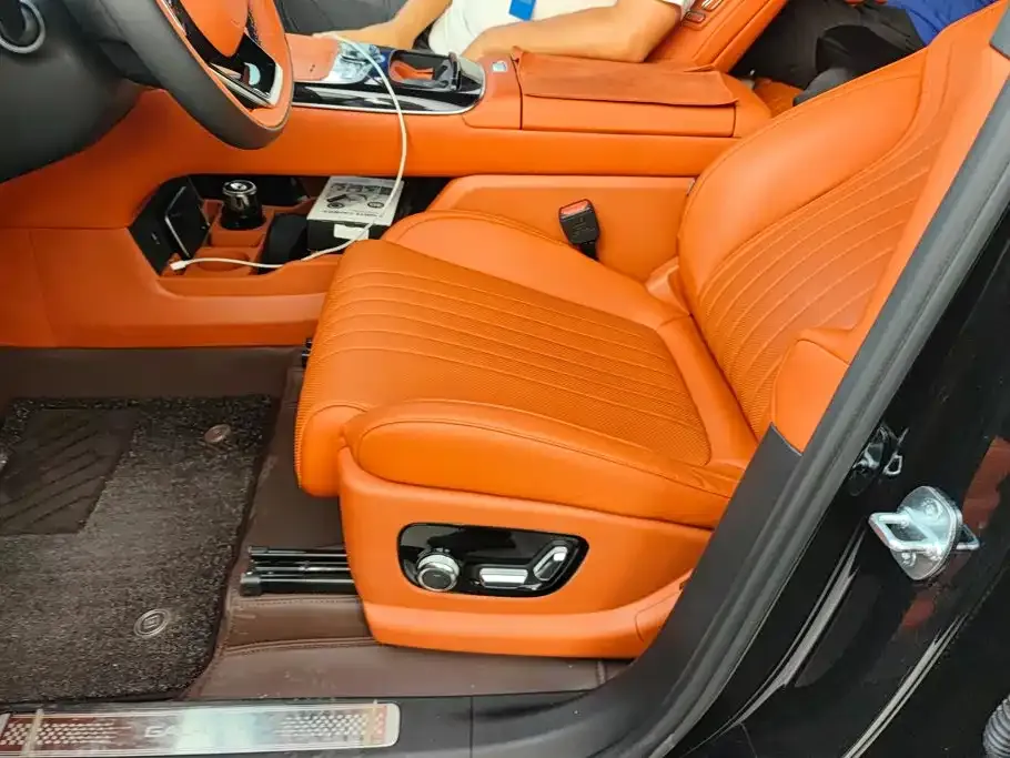 Geely Galaxy M9 — фото 10