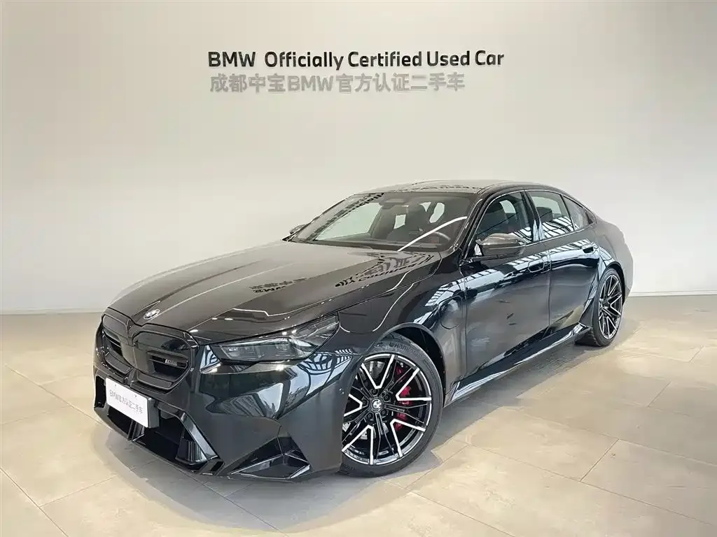 BMW M5 New Energy — фото 1