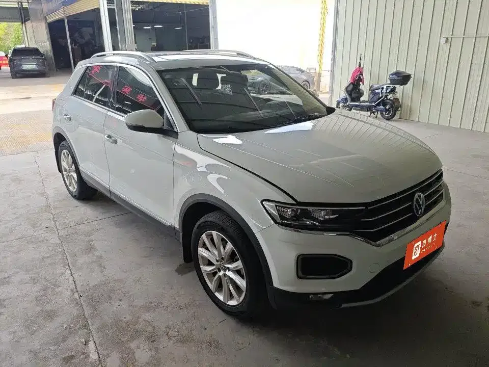 Volkswagen T-Roc — фото 2