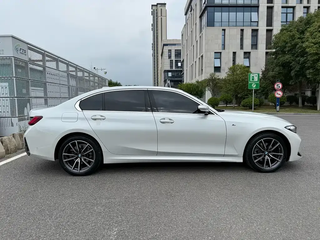 BMW 3 Series — фото 10