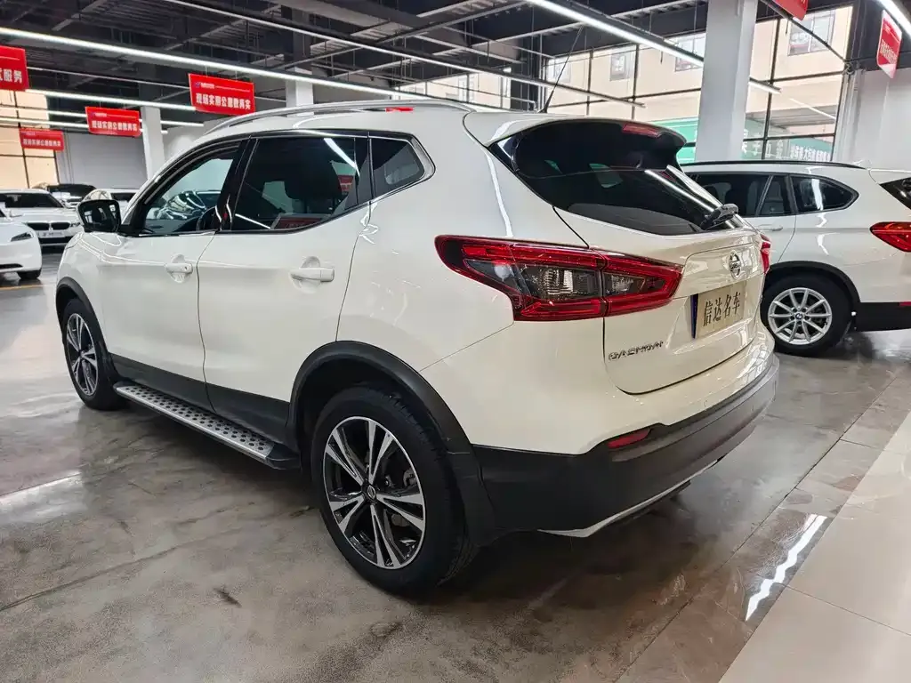Nissan Qashqai — фото 7