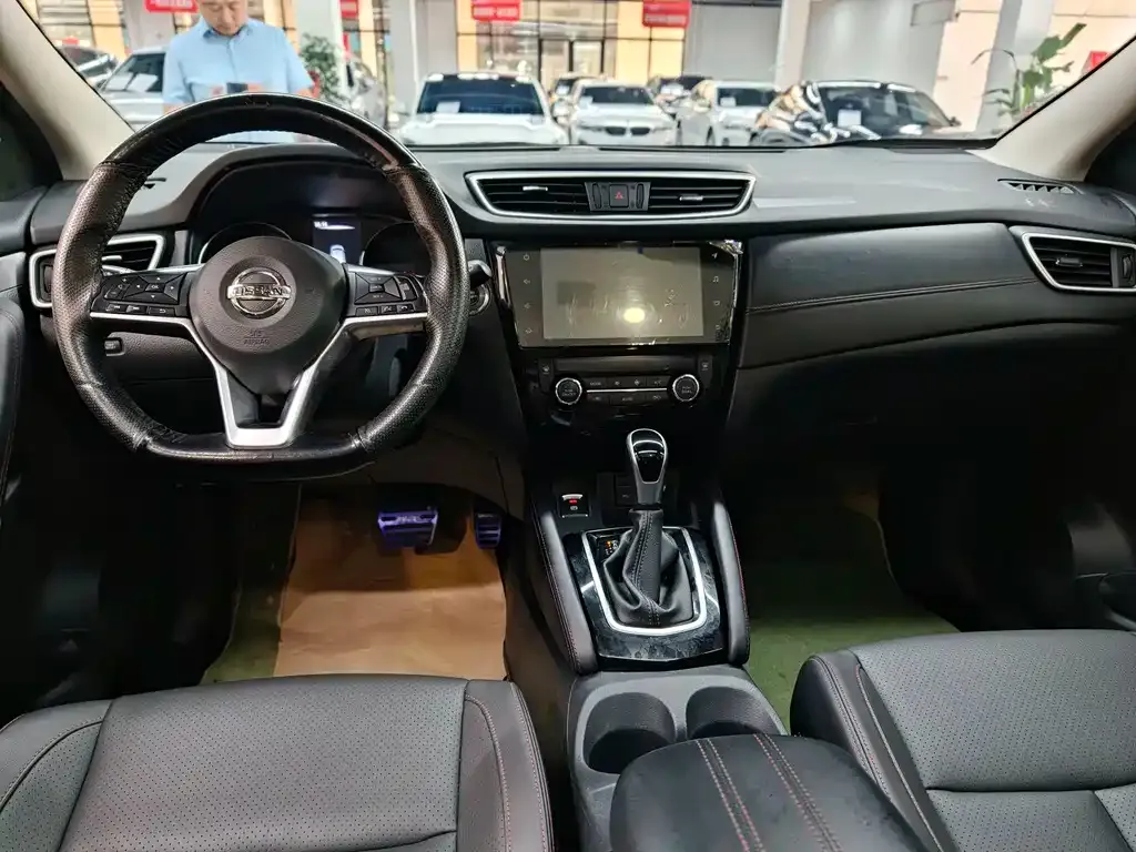 Nissan Qashqai — фото 10