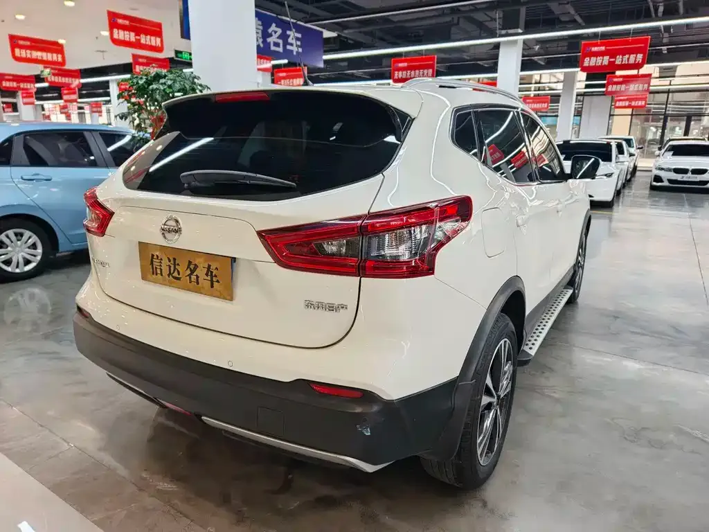 Nissan Qashqai — фото 4