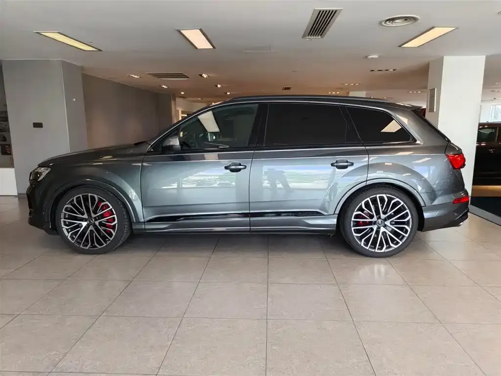 Audi SQ7 — фото 9