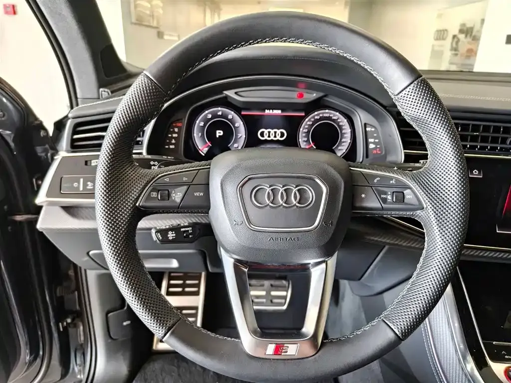 Audi SQ7 — фото 8