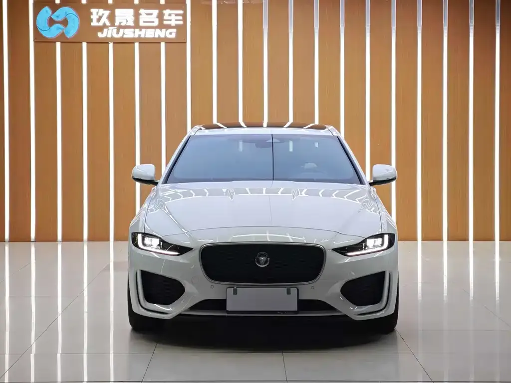 Jaguar XEL — фото 2