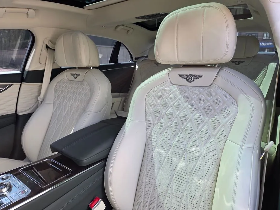 Bentley Flying Spur — фото 8