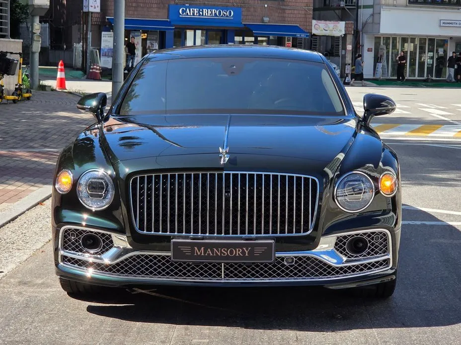 Bentley Flying Spur — фото 4