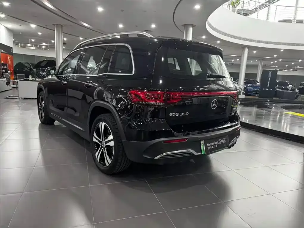 Mercedes-Benz EQB — фото 10