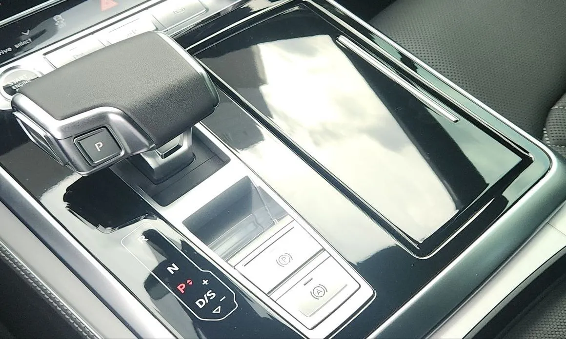 Audi Q7 — фото 6