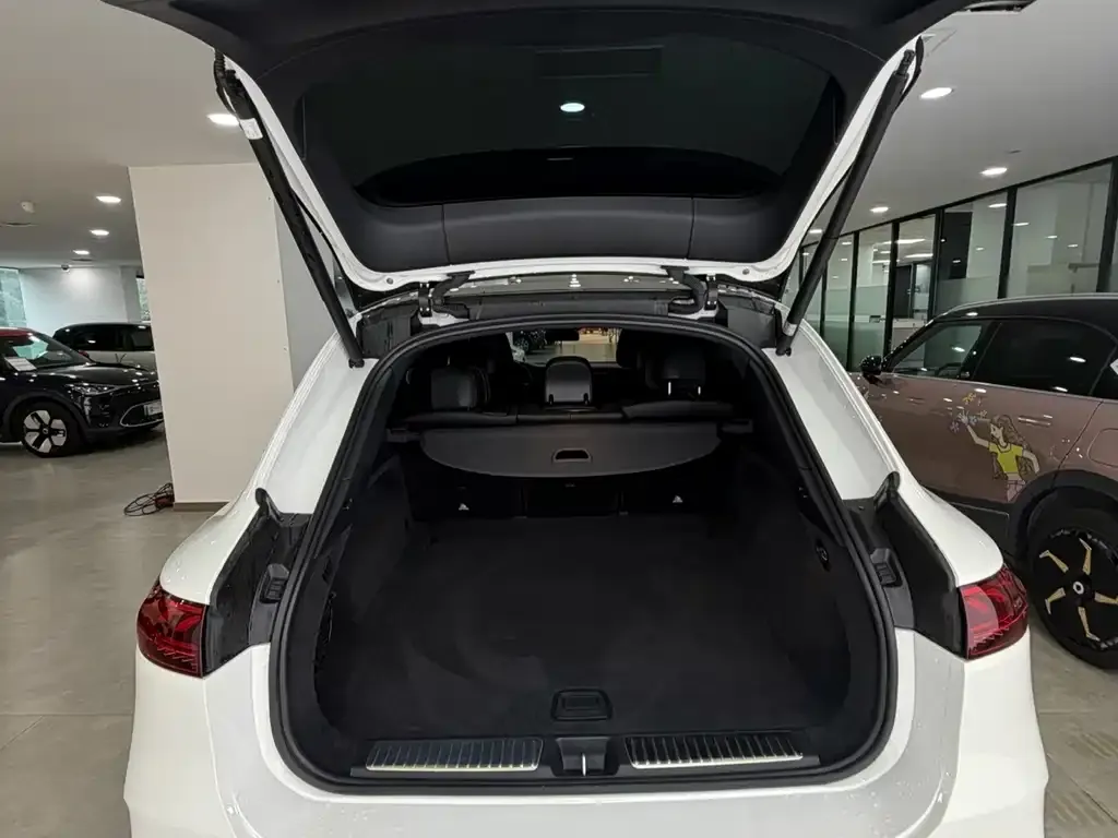 Mercedes-Benz EQS SUV — фото 4