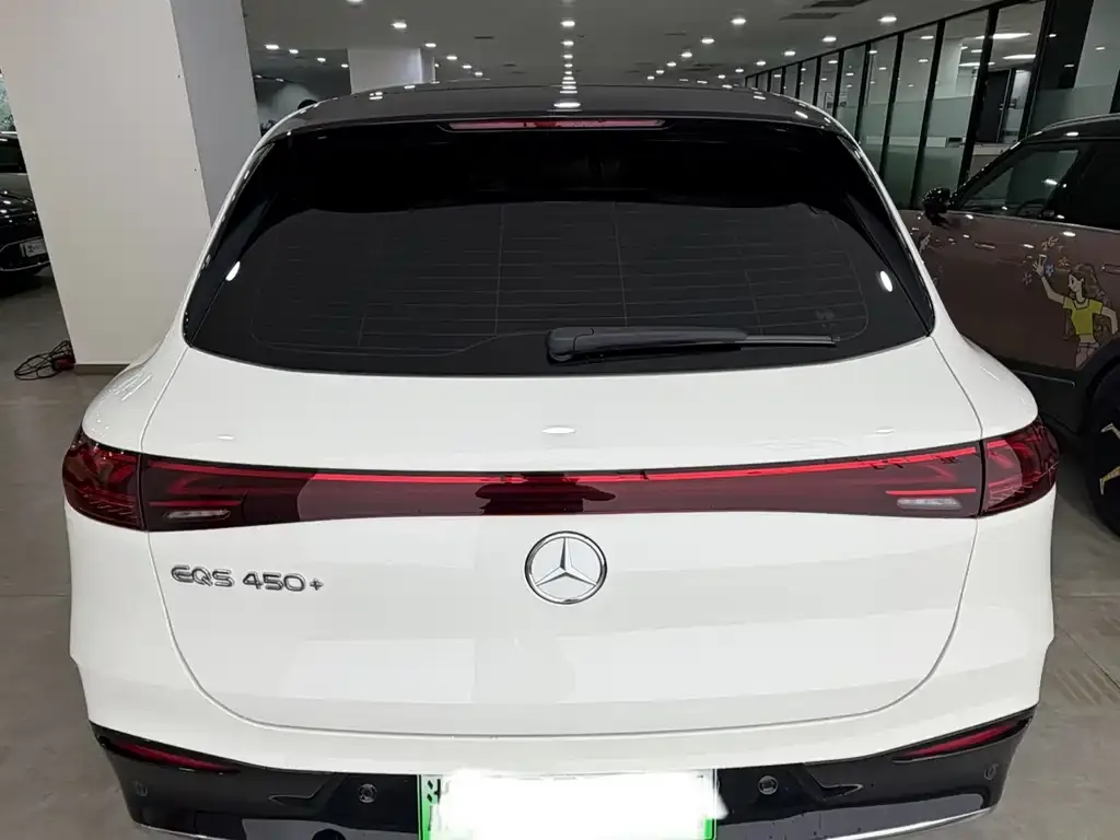 Mercedes-Benz EQS SUV — фото 6