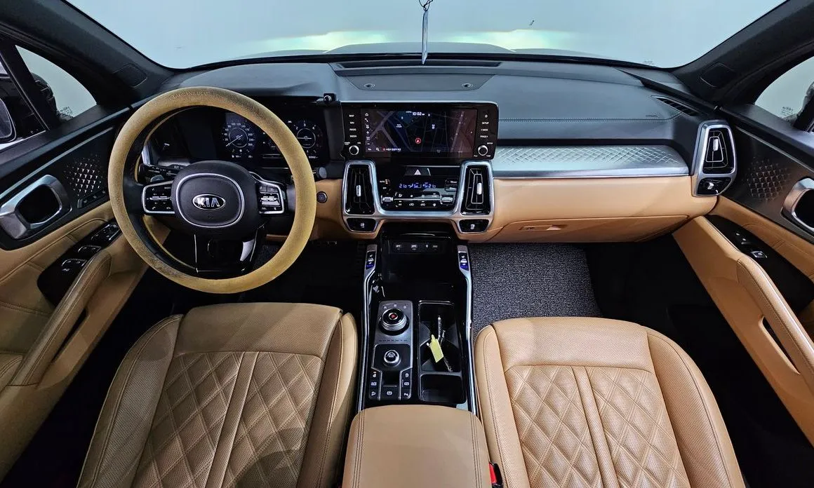 Kia Sorento — фото 9