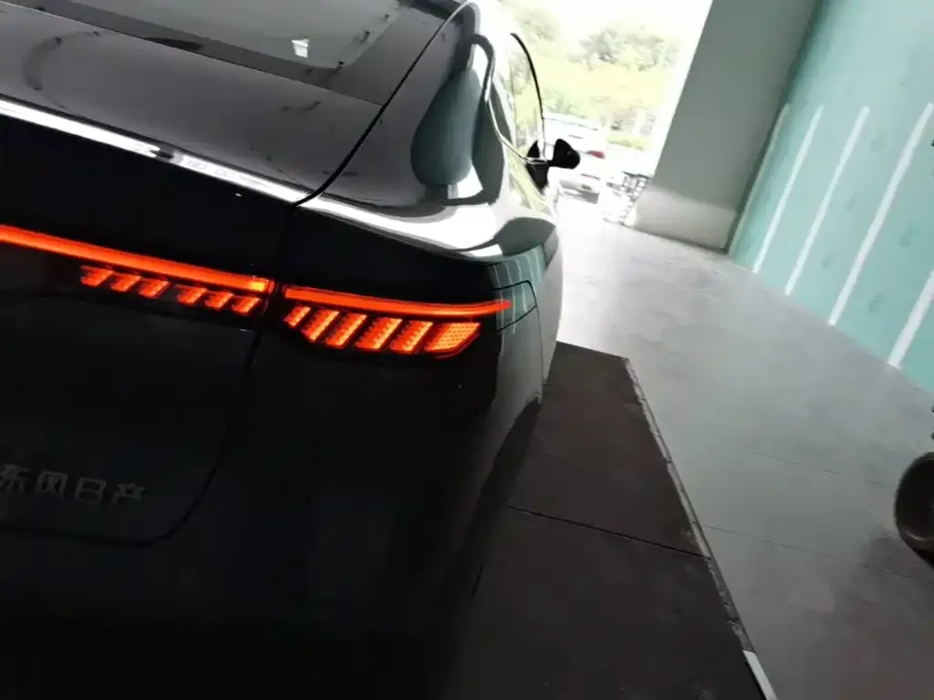 Nissan N7 — фото 10